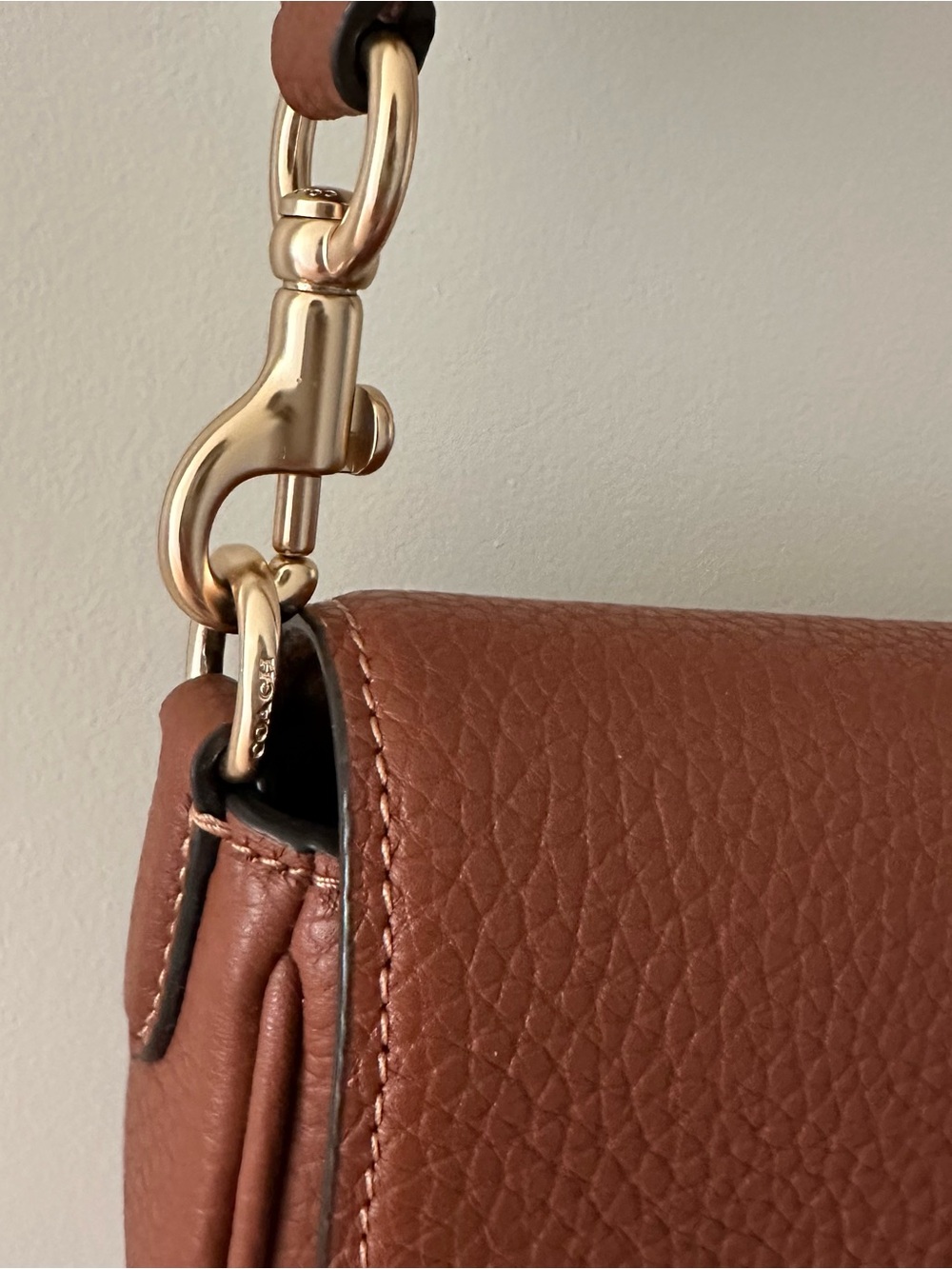 Coach Amelia Small Saddle Bag in Pebbled Leather - Picture 3 of 8